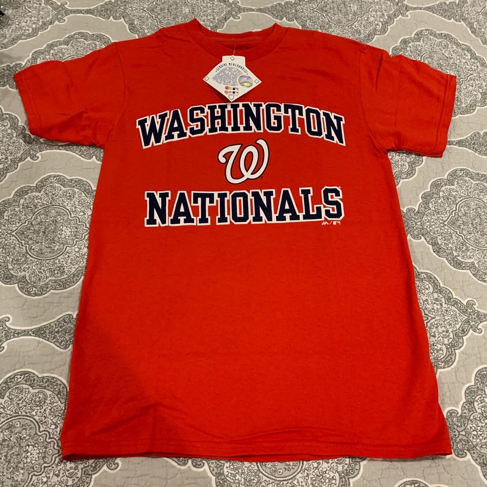 NWT Washington Nationals Shirt small o42626